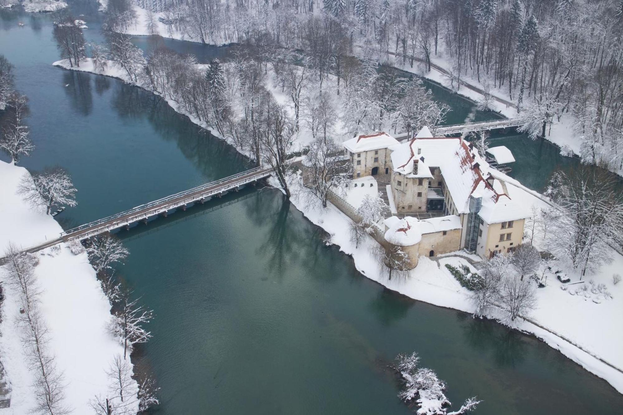 Hotel Grad Otocec - Relais Chateaux Стая снимка
