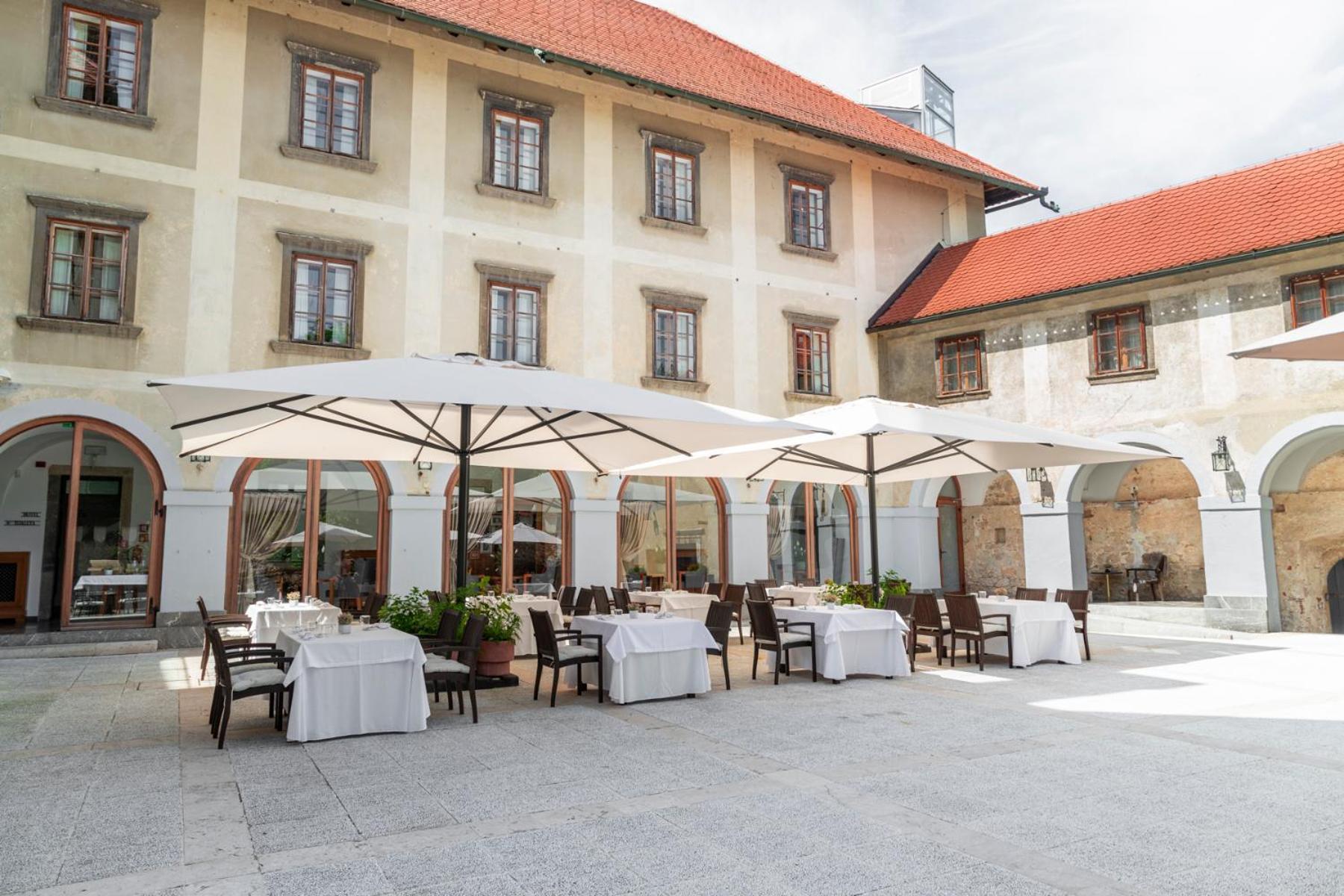 Hotel Grad Otocec - Relais Chateaux Екстериор снимка