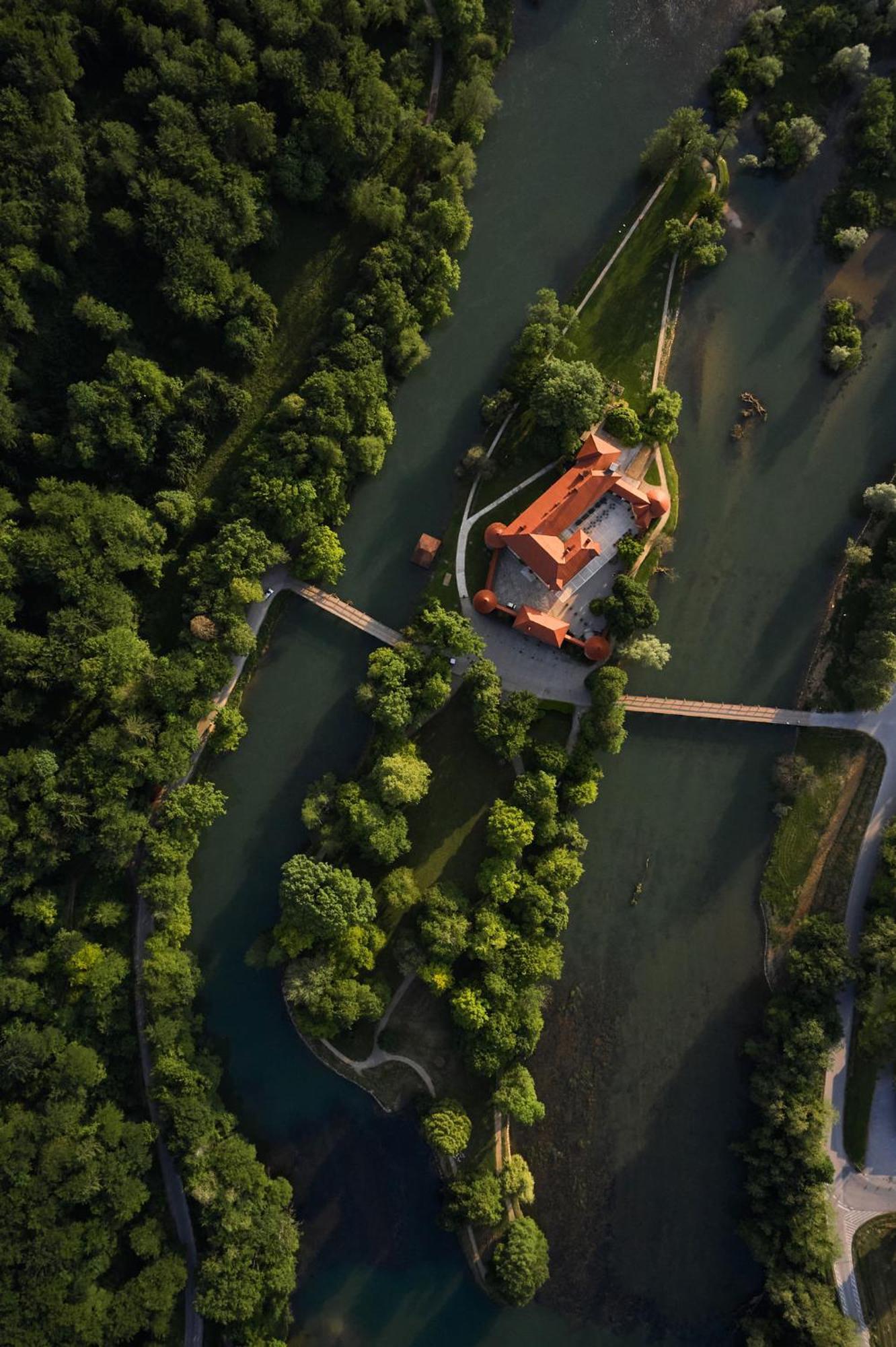Hotel Grad Otocec - Relais Chateaux Екстериор снимка