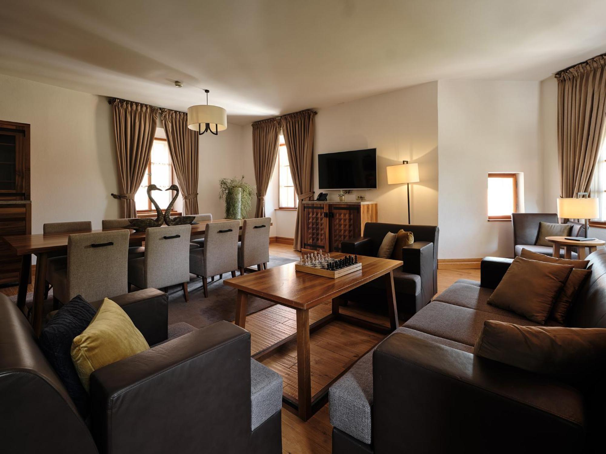 Hotel Grad Otocec - Relais Chateaux Стая снимка