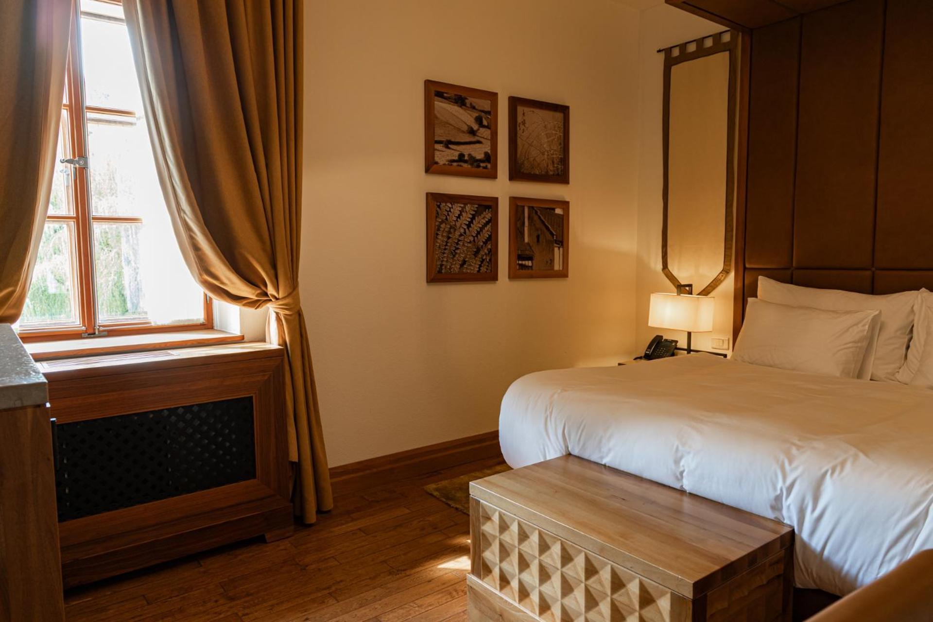 Hotel Grad Otocec - Relais Chateaux Стая снимка