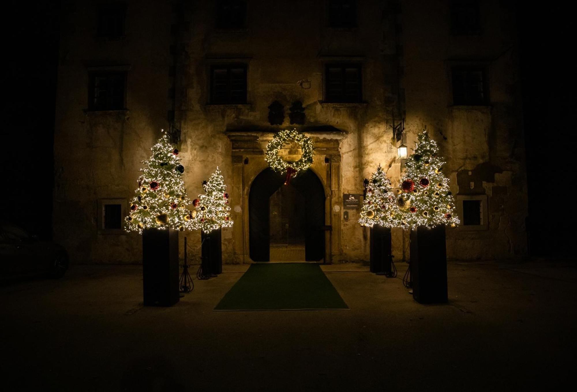 Hotel Grad Otocec - Relais Chateaux Стая снимка